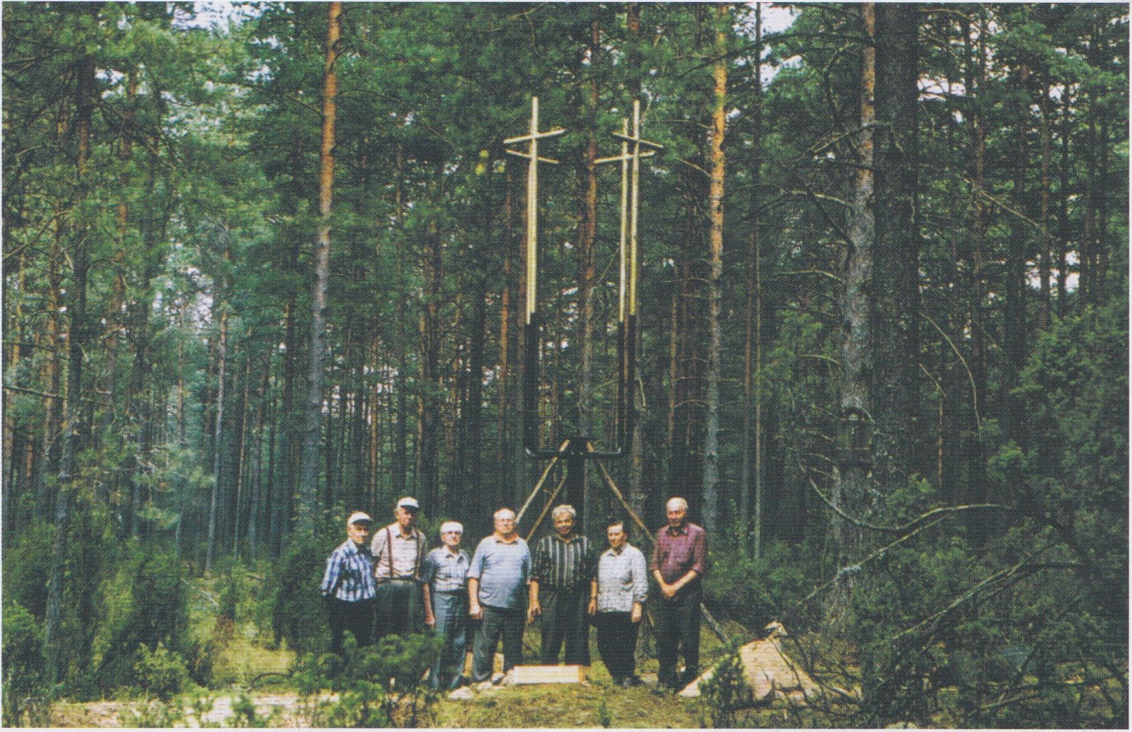 Kryžiai prie bunkerio