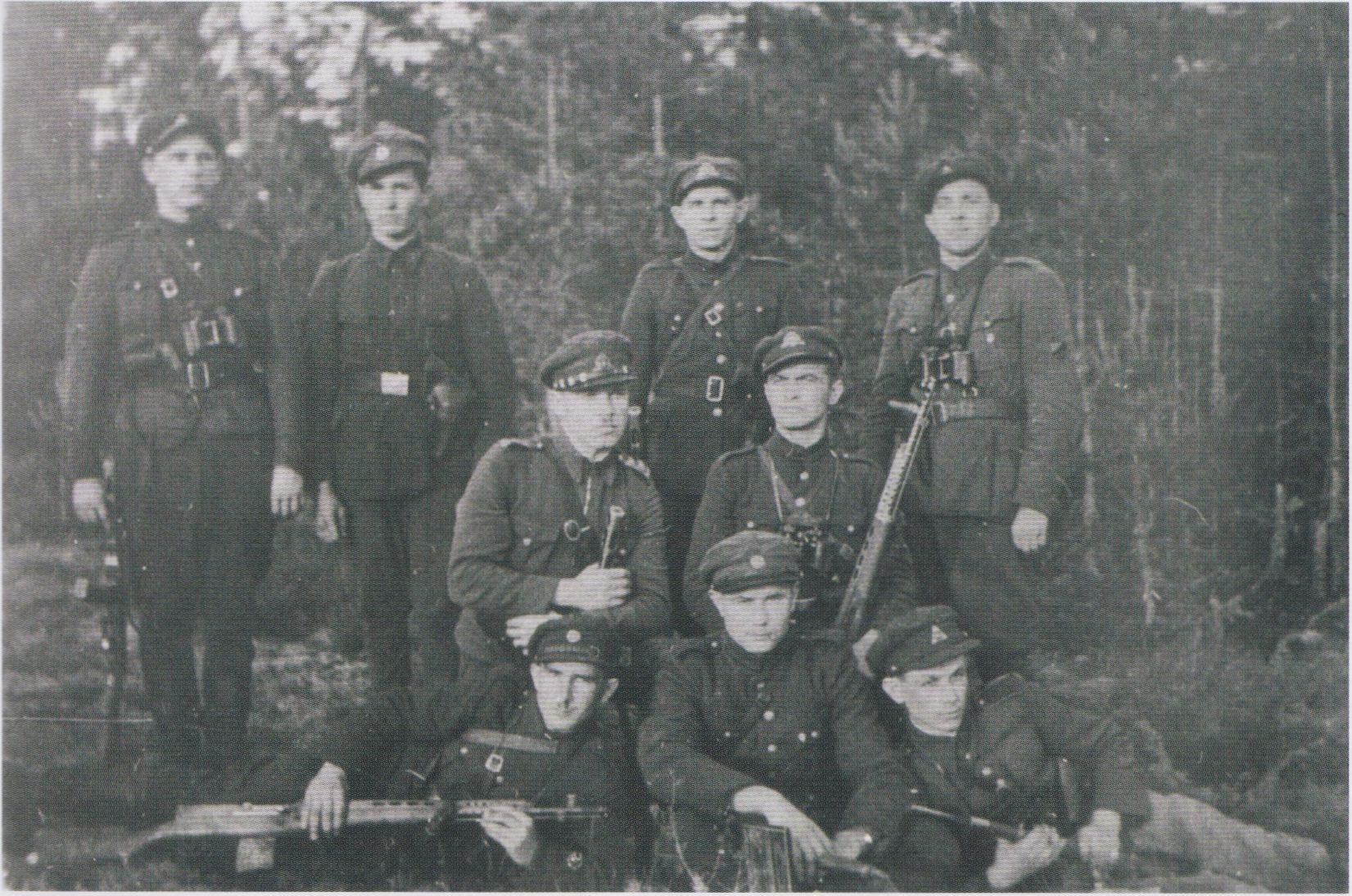 Varėnos bataliono Felikso Daugirdo-Šaruno būrio partizanai