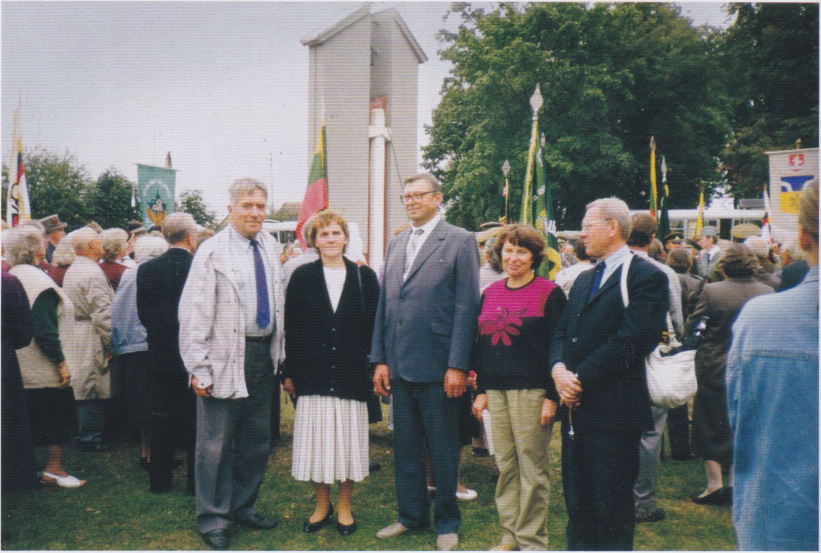 Paminklo Perlojos partizanams atidengimo šventė 1995 09 10.