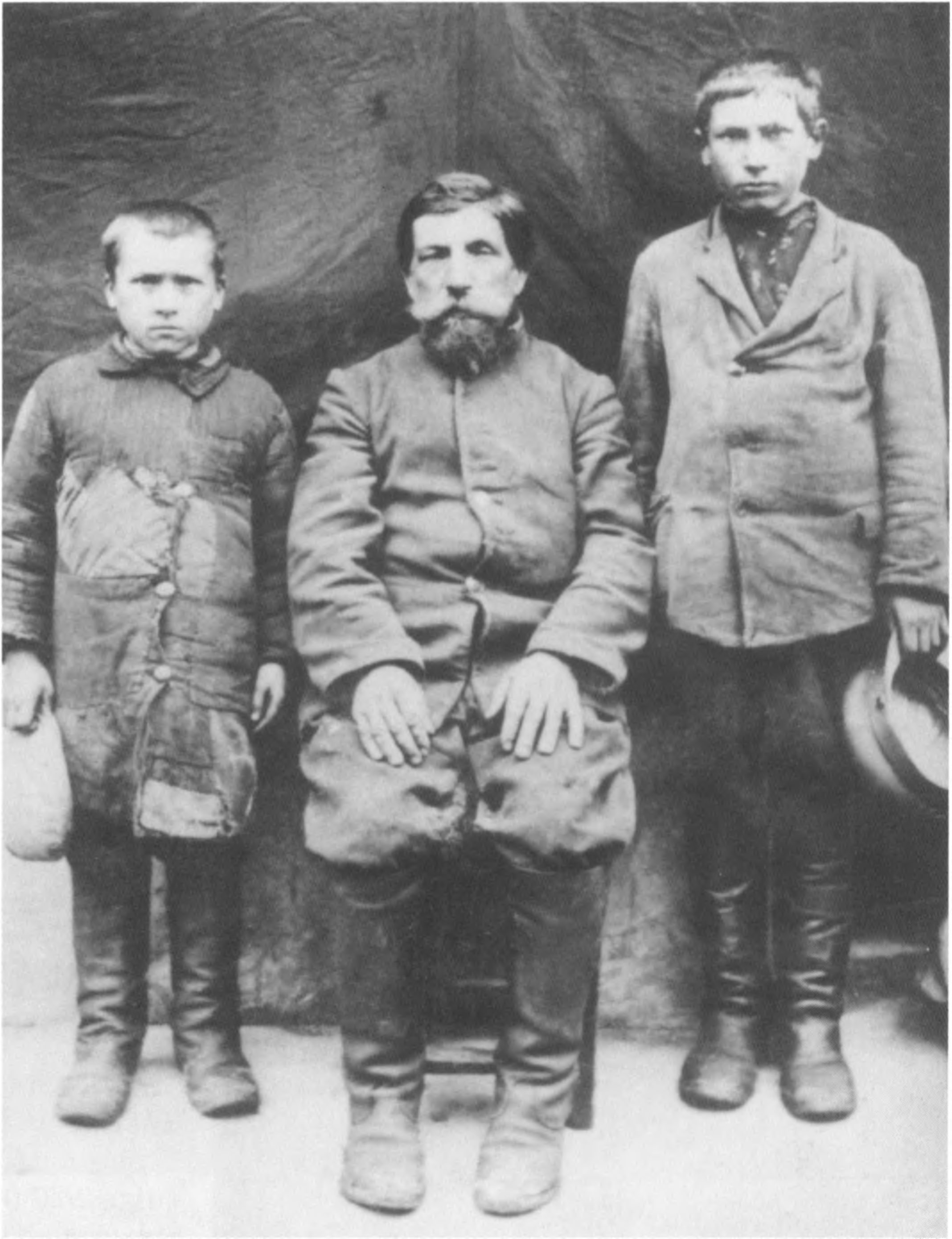 Partizanų ryšininkas Alfonsas Ribakovas, Platonas Martinovičius Ribakovas (tėvas), g. Plikiškių k., Anykščių r., ir Jokimas Ribakovas