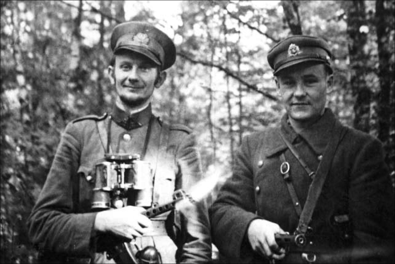 Vacys Ivanauskas-Vytenis, Vakarų srities vadas, Aleksandras Mieliulis-Neptūnas, Kęstučio apygardos vadas.