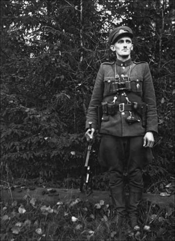 Nežinomas Žalgirio būrio partizanas.