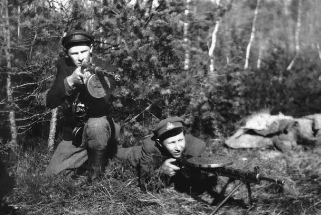 Raudgirio partizanai: Kajetonas Rudaitis-Kaziukas ir Jonas Bartkus-Vėjelis, Jonyla.