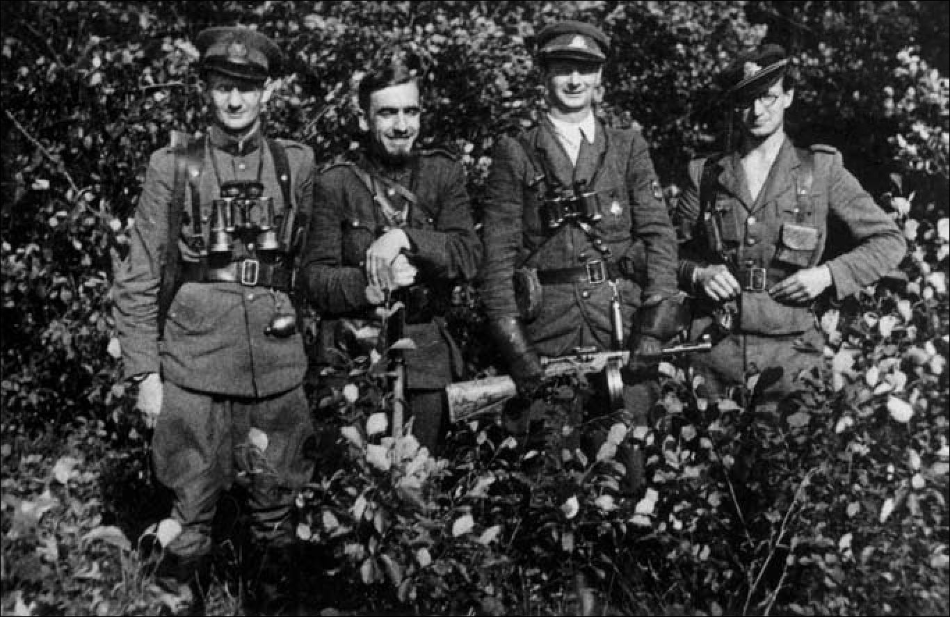 Vacys Ivanauskas-Vytenis, Antanas Bakšys-Klajūnas, Aleksandras Milaševičius-Ruonis, Antanas Liesis-Idenas.