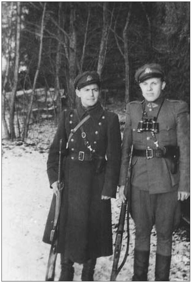 Albertas Norkus-Linksmutis ir Vladas Mišeikis-Tarzanas.