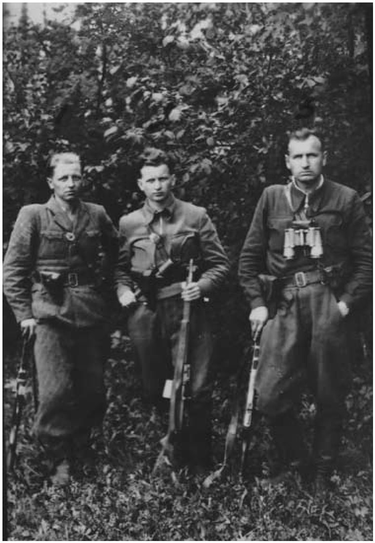 1. Sakalas; 2. Eimutis (Rustenas); 3. (?).