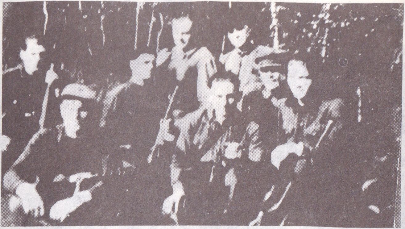Iš kairės pirmoje eilėje: Antanas Palinauskas, Vincas Gėgžna ir Kazys Miliauskas. Antroje eilėje: Bronius Baneckas, Vincas Nava-rauskas, Jonas Pabrinkis ir Petras Gerdvila.