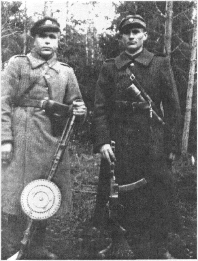 Adolfas Aidukas-Tarzanas ir Pranas Račinskas-Drugelis.