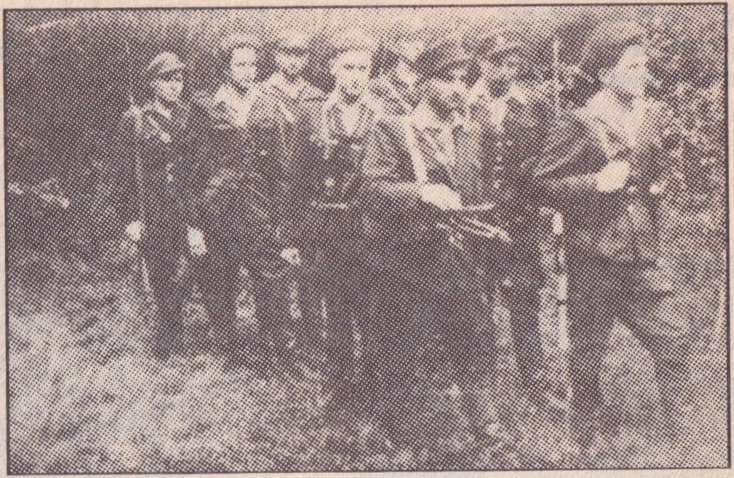 “Kirvio” būrio partizanai žygyje. Albinas Vogulis, Vytautas Balna, Vytautas Šimkūnas, Deveika, Juozas Blinkevičius, “Kirvis” (iš kairės)
