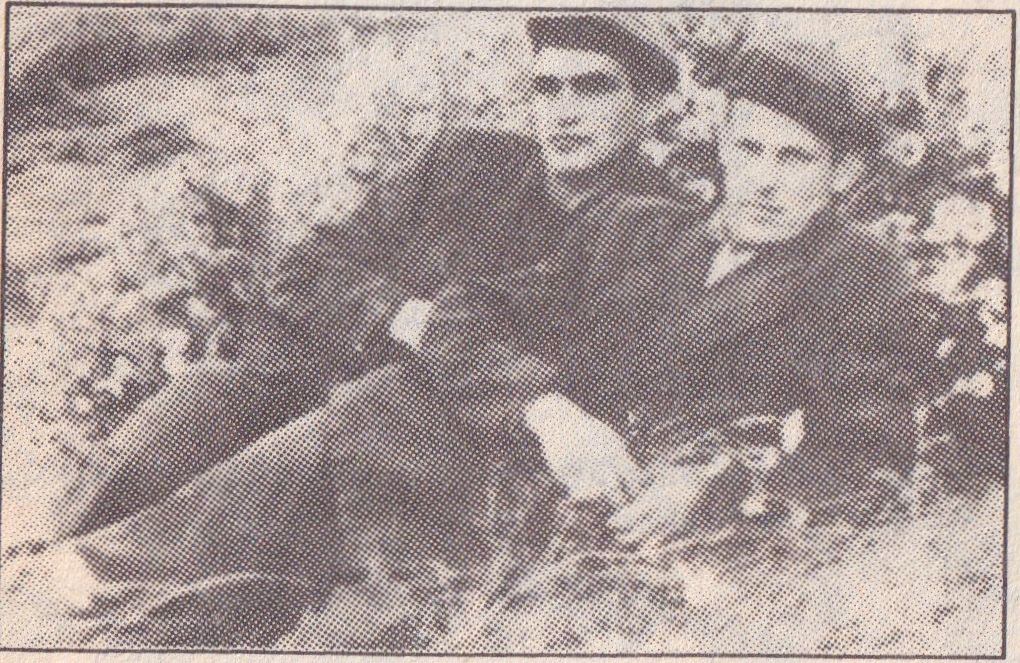 Kazys Kadžius (dešinėje)