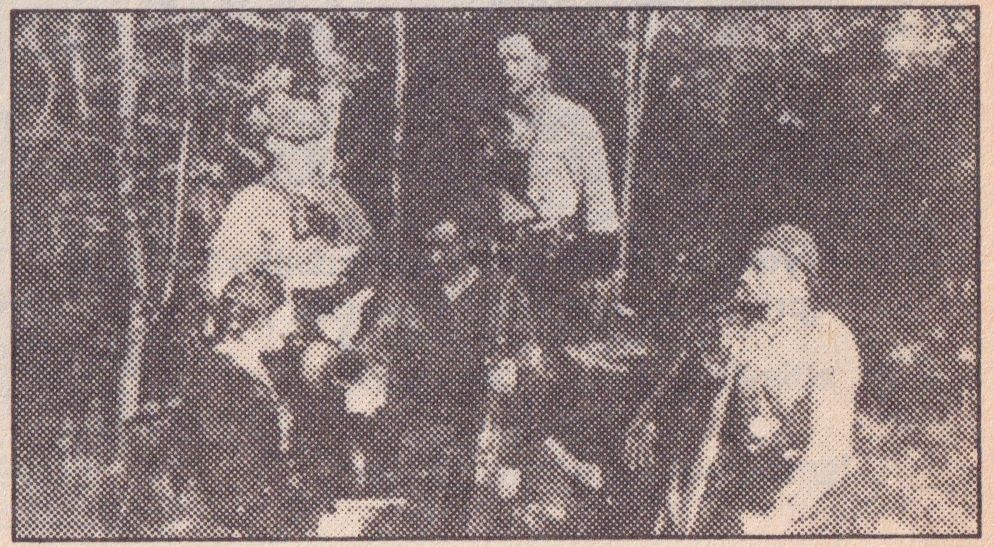Su pistoletu “Vienuolio” sesuo ir “Vienuolio” būrio partizanai