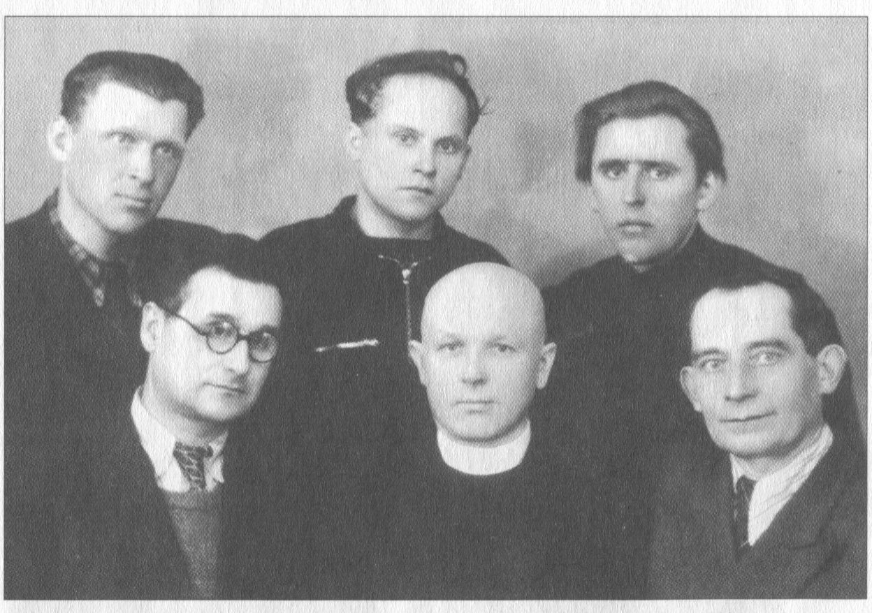 Grupė lietuvių kunigų Intoje 