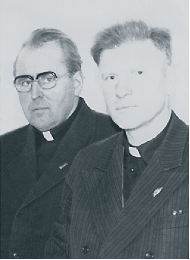 Kunigai Alfonsas Svarinskas ir Juozas Zdebskis.